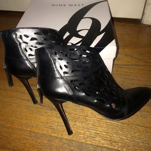 NWT Nine West caged booties size 6.5